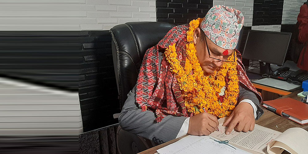 स्थिर सरकारका लागि सबैसँग छलफल गरिनेछ : नवनियुक्त मुख्यमन्त्री शाह